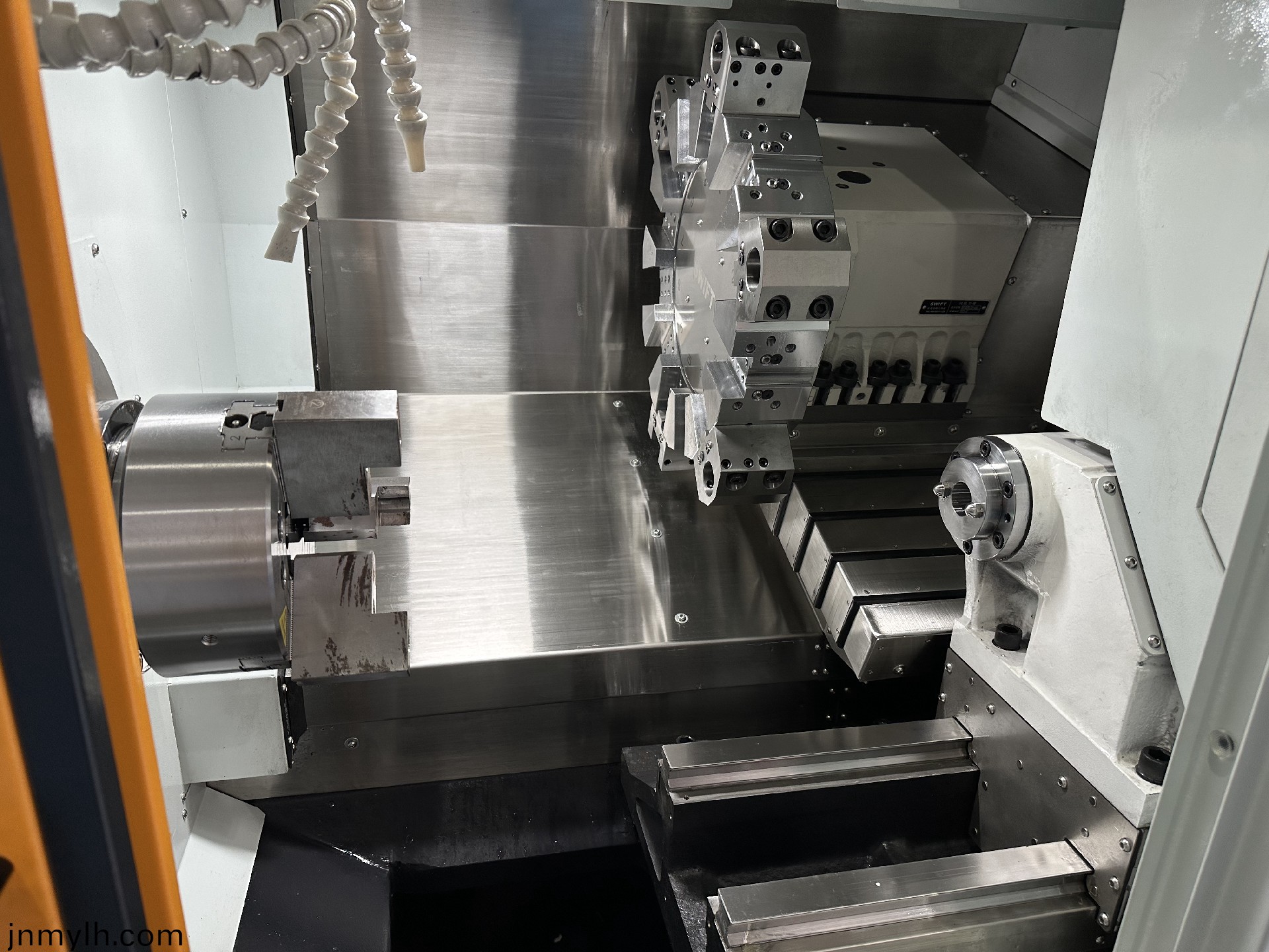 刀墖數(shù)(shu)控(kong)車(chē)(che)牀（可(ke)加(jia)工400長(zhǎng)(zhang)）