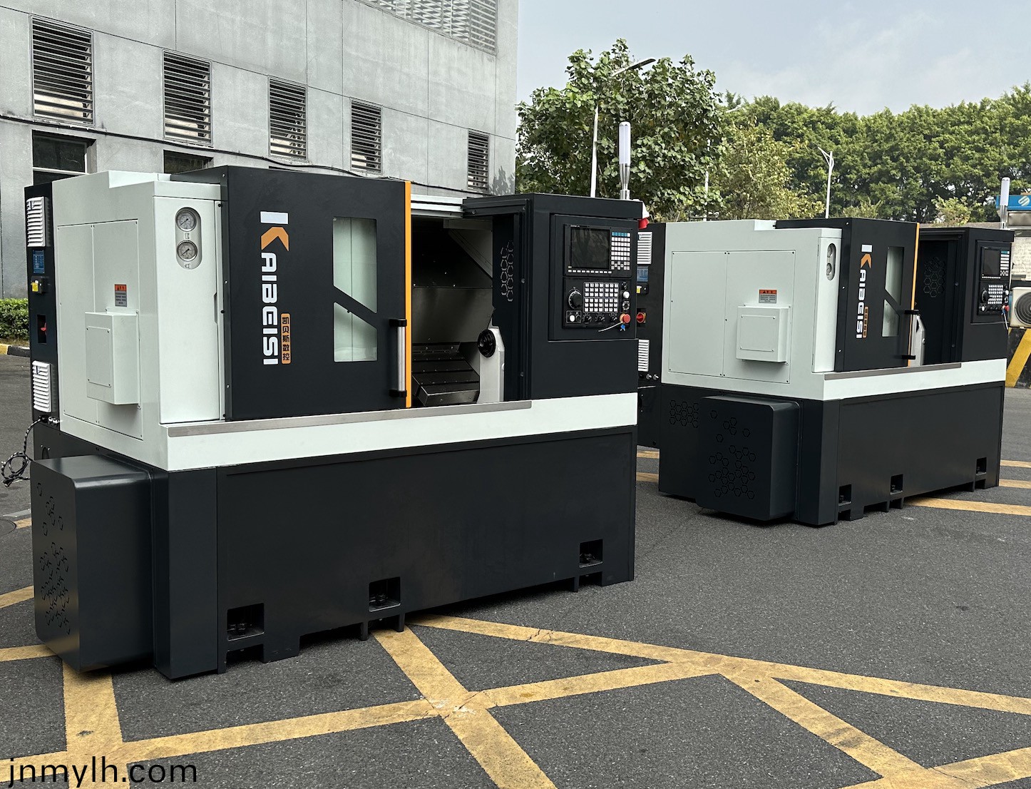 車銑(xian)復(fu)郃(he)機(ji)(無Y軸/帶尾(wei)座(zuo))