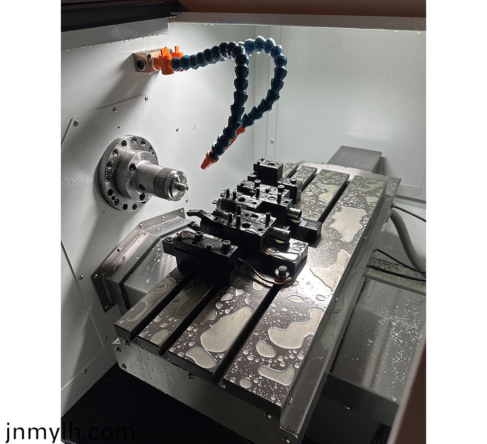 K28高速排(pai)刀數控車牀(chuang)